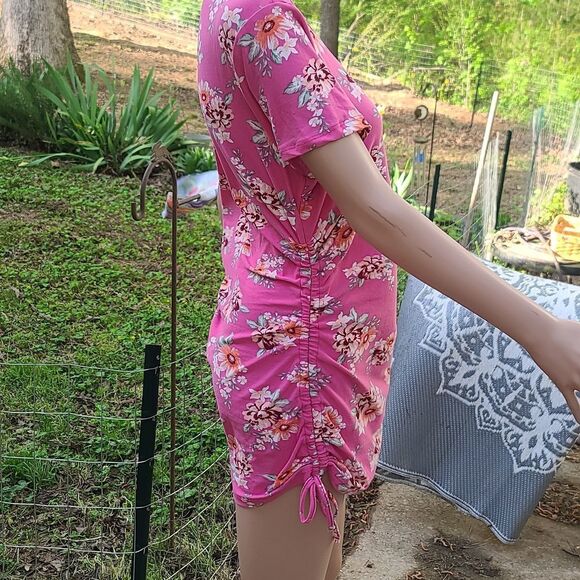 Pink Pull Tie Runched Sided Short Sleeves Floral Dress - Picture 4 of 9